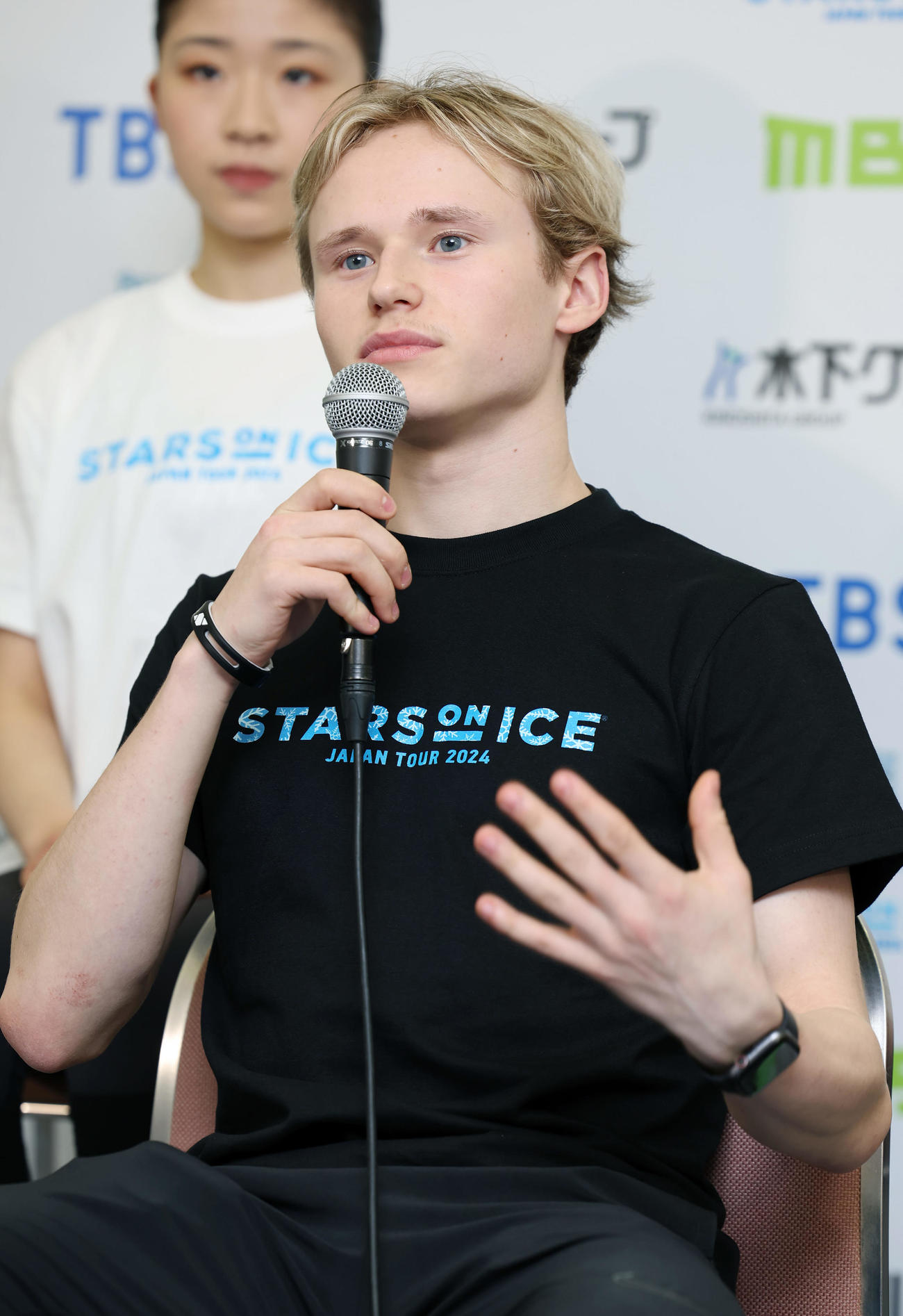 「STARS ON ICE JAPAN TOUR 2024」の前日会見に臨むマリニン（撮影・前田充）
