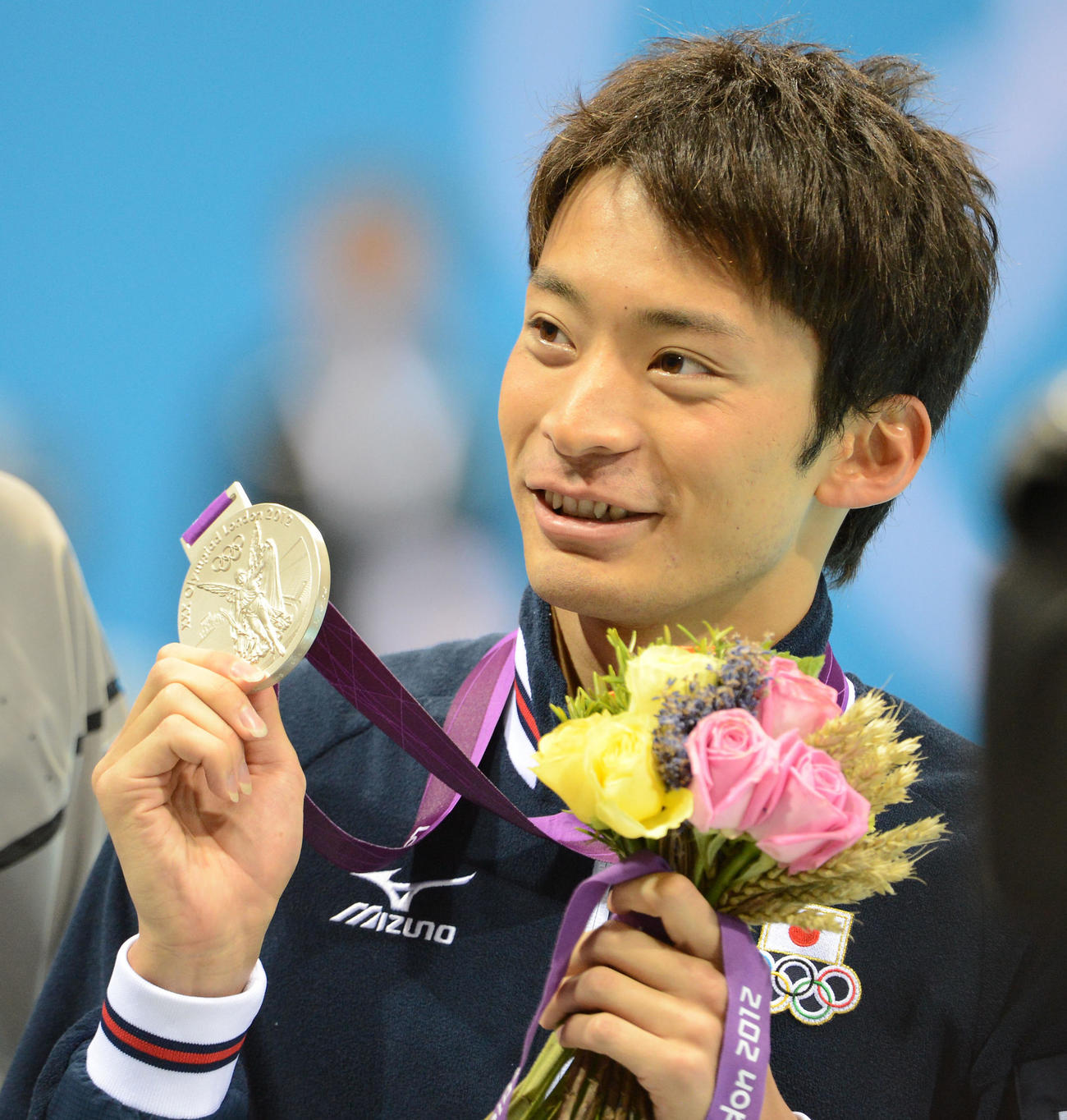 ロンドン五輪の競泳男子200メートル背泳ぎで銀メダルを獲得した（2012年8月2日）