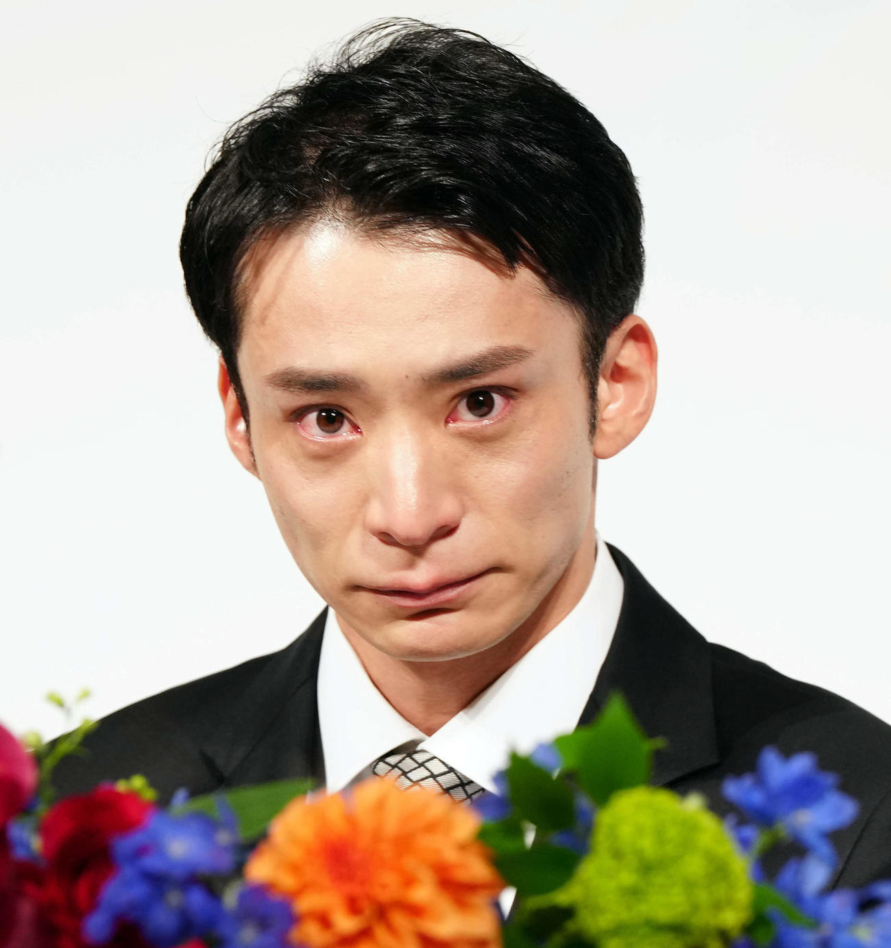 現役引退会見で涙ぐむ競泳の入江（撮影・たえ見朱実）
