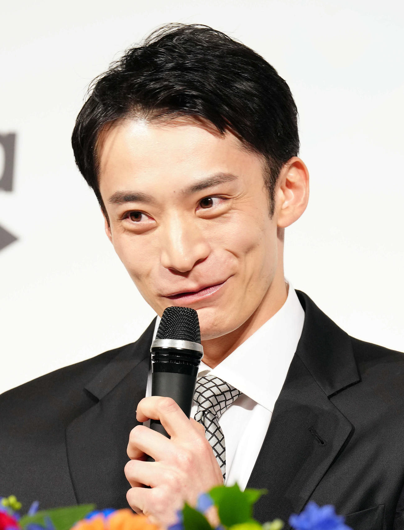 現役引退会見で声を詰まらせる競泳の入江（撮影・たえ見朱実）