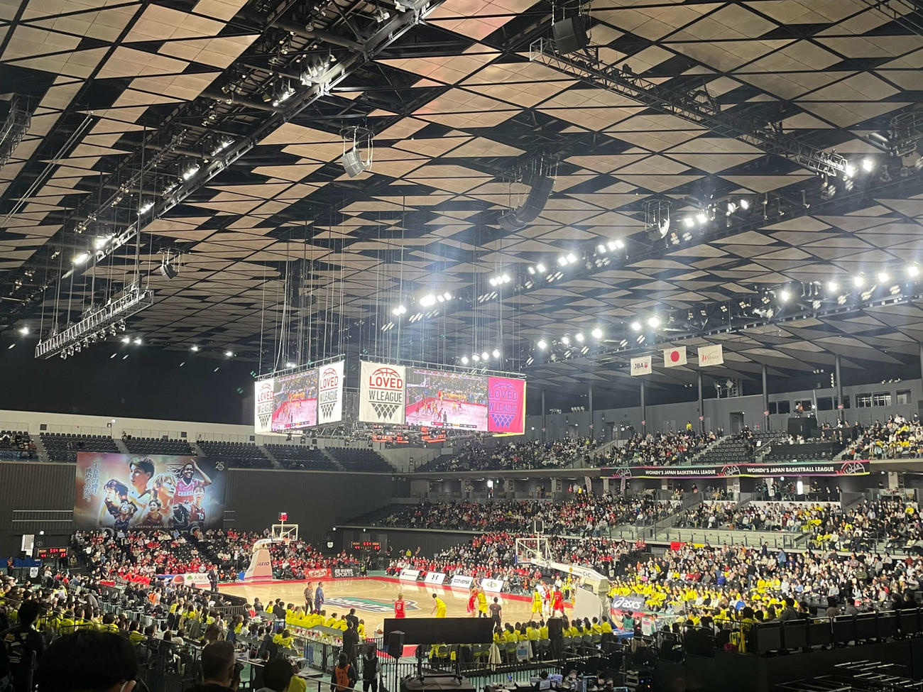 Wリーグのプレーオフ準決勝で対戦したデンソーとENEOS