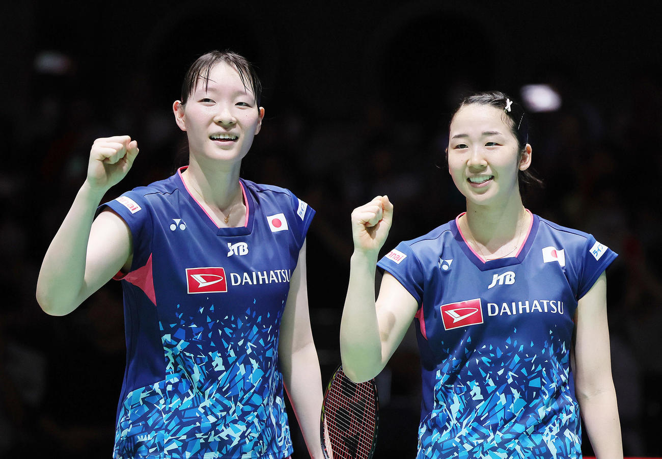 永原和可那（右）、松本麻佑組（2023年7月28日撮影）