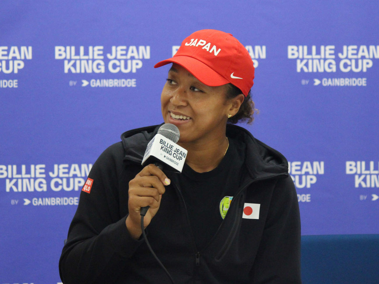 ビリー・ジーン・キング杯予選を終え、笑顔で振り返る大坂（撮影・勝部晃多）