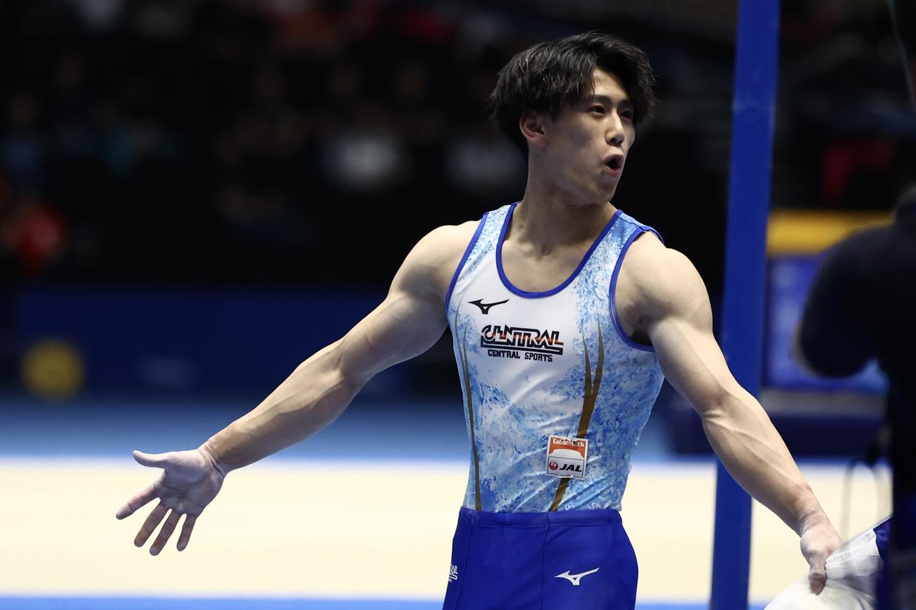 男子決勝であん馬の演技を終える橋本（撮影・河田真司）