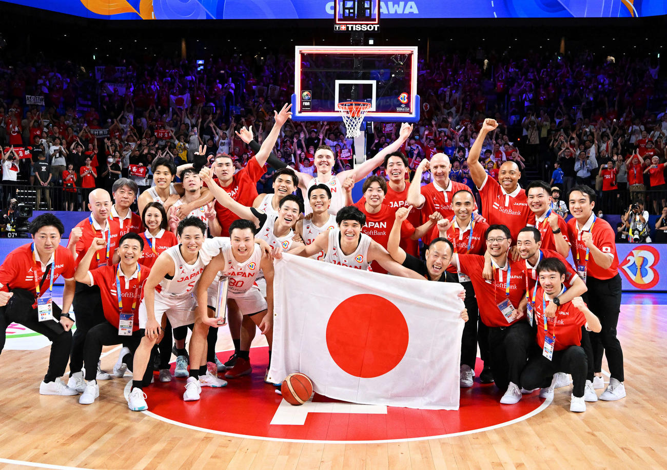 2023年ワールドカップでパリ五輪出場権を獲得したバスケットボール男子日本代表（外部提供）