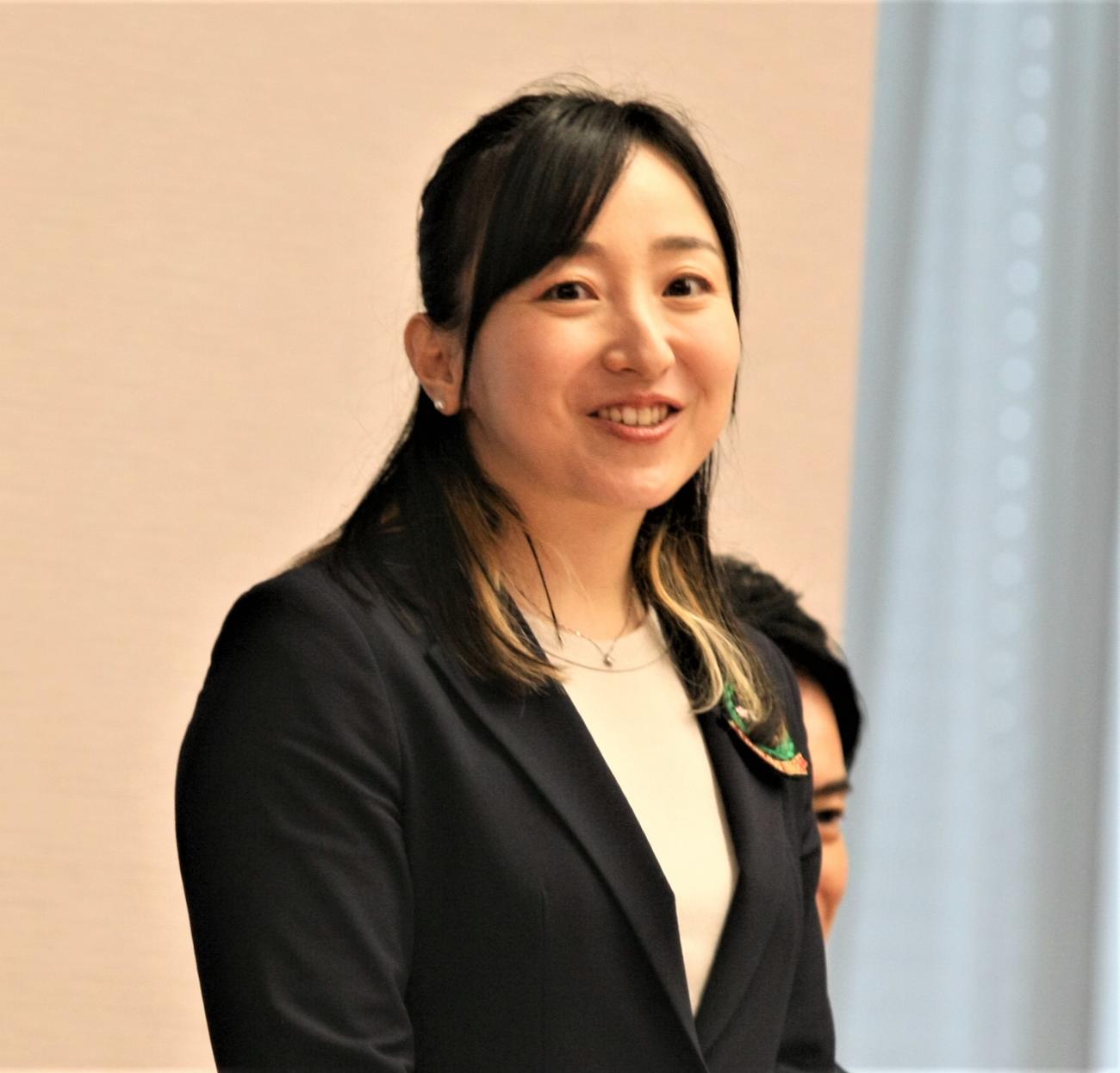 日本カーリング協会と横浜市の共同会見に出席したロコソラーレの藤沢（撮影・藤塚大輔）