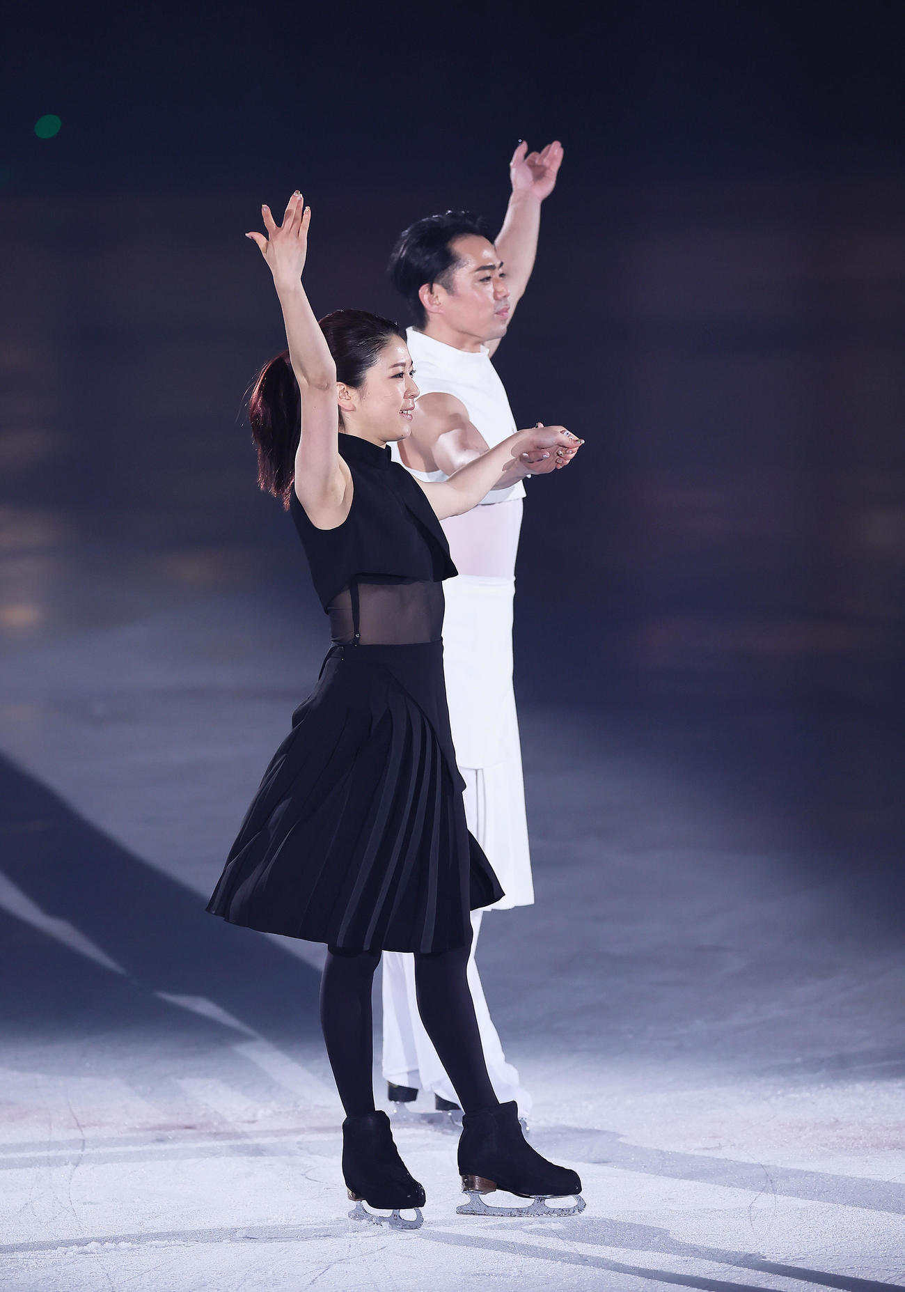 息の合った演技を披露し笑顔を見せる村元さん（左）、高橋さん組（撮影・足立雅史）