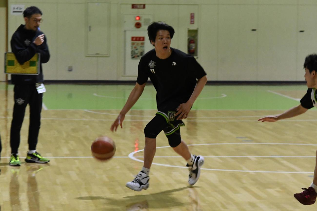 現役最後の試合となるA東京戦に向けた公開練習に参加したレバンガ北海道の桜井（撮影・石井翔太）