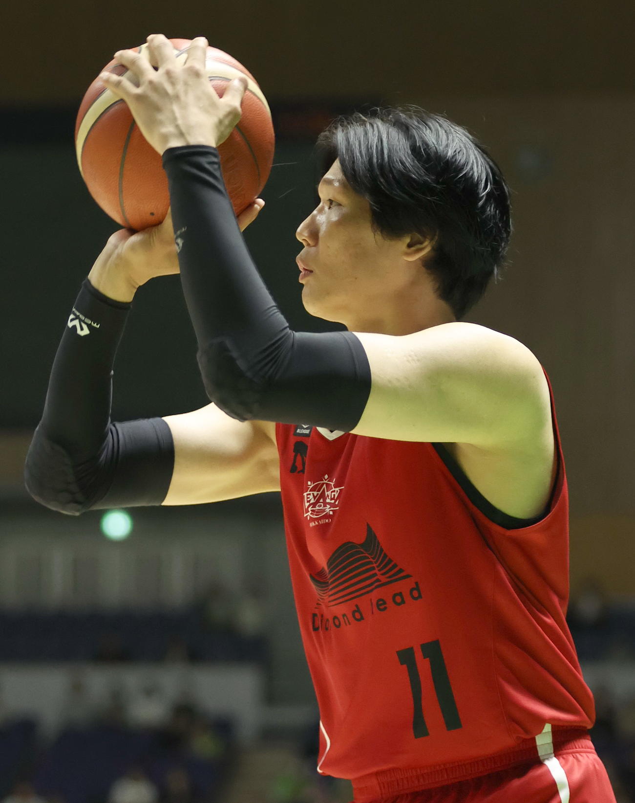 レバンガ北海道対A東京　第3Q、3点シュートを狙うレバンガ北海道桜井（撮影・佐藤翔太）