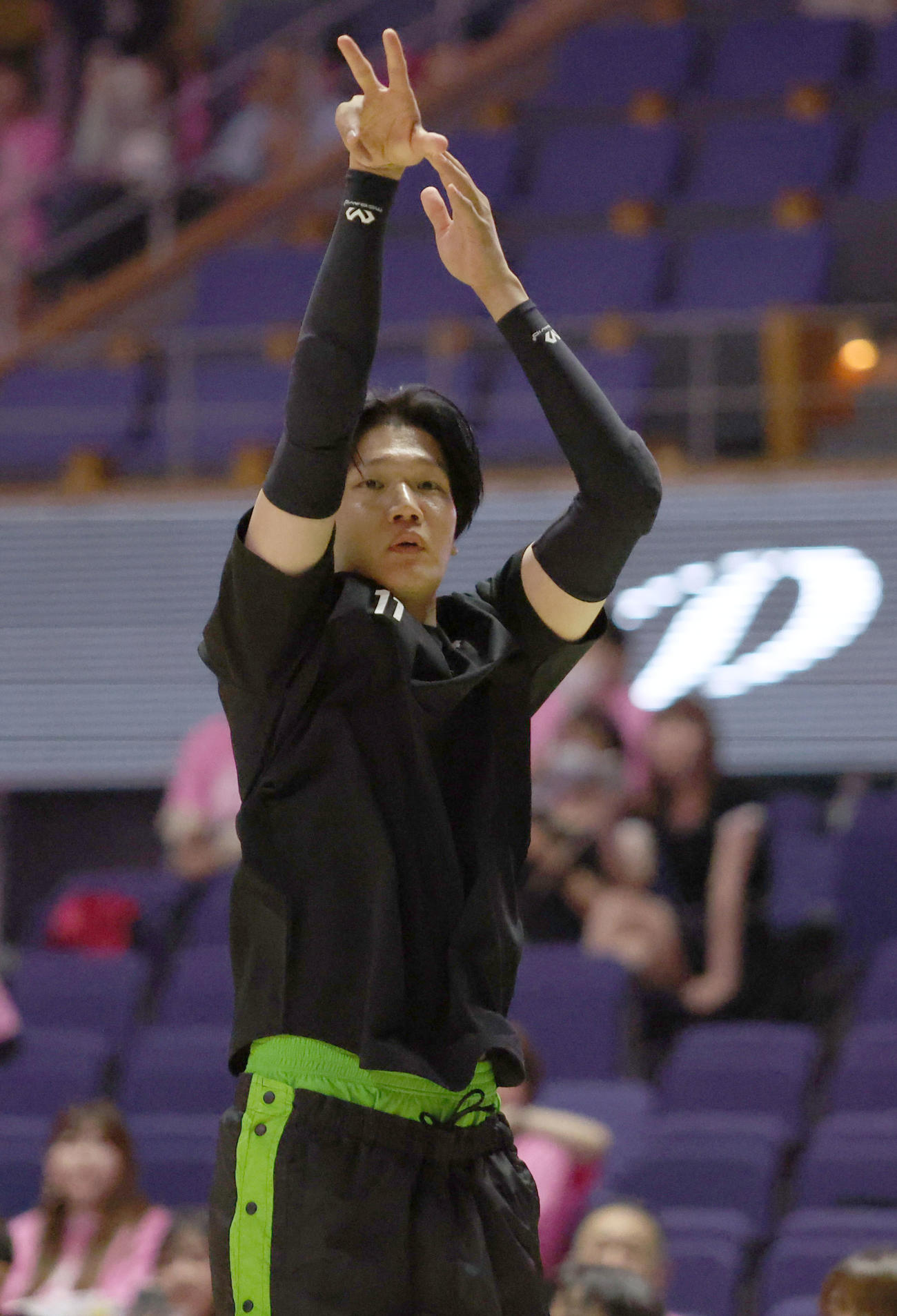 レバンガ北海道対A東京　試合前、練習をするレバンガ北海道桜井（撮影・佐藤翔太）