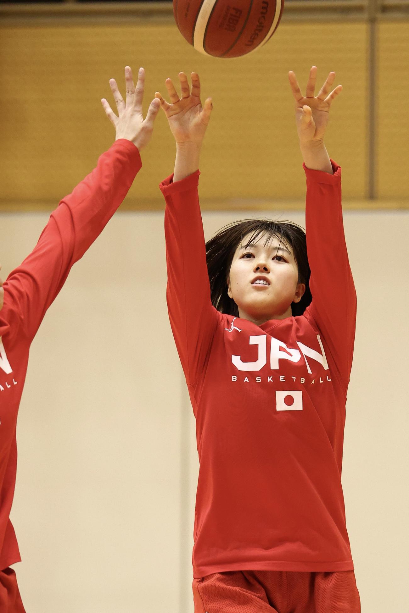 女子日本代表チームの第1次強化合宿に臨む山本（撮影・河田真司）