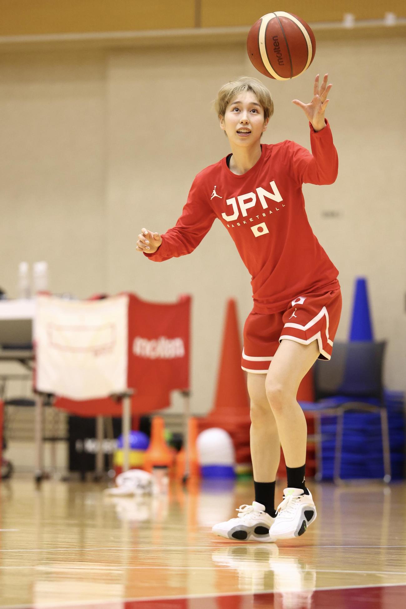 女子日本代表チームの第1次強化合宿に臨む宮崎（撮影・河田真司）