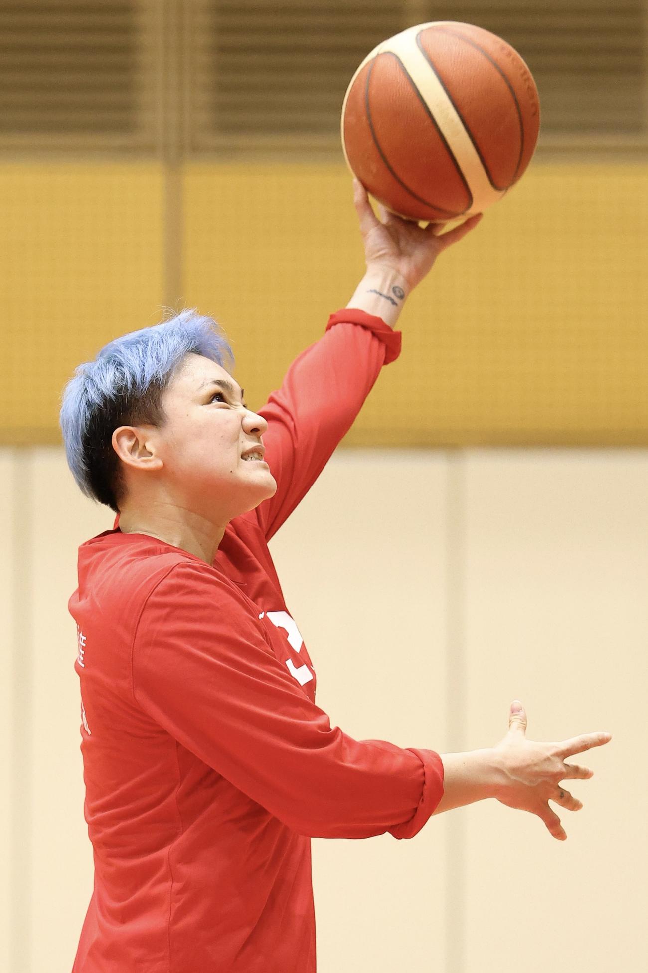 女子日本代表チームの第1次強化合宿に臨む吉田（撮影・河田真司）