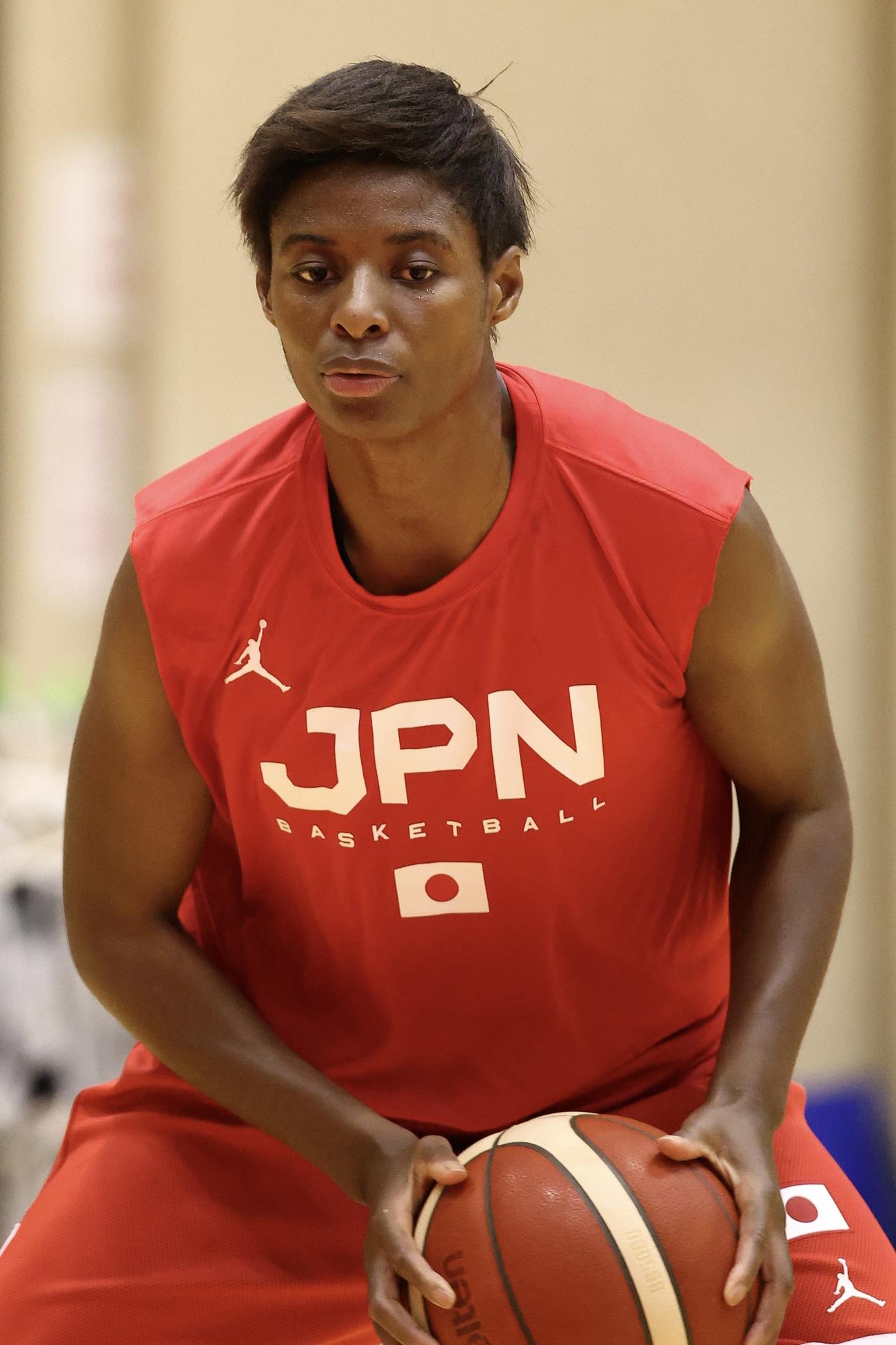 女子日本代表チームの第1次強化合宿に臨む馬瓜エブリン（撮影・河田真司）