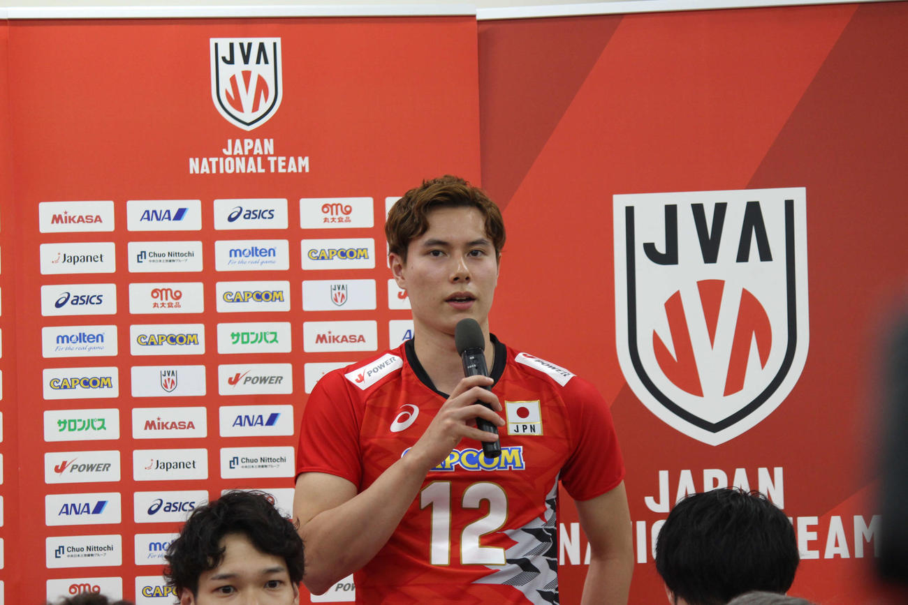 バレーボール男子日本代表のキックオフ会見に出席する高橋藍（撮影・勝部晃多）