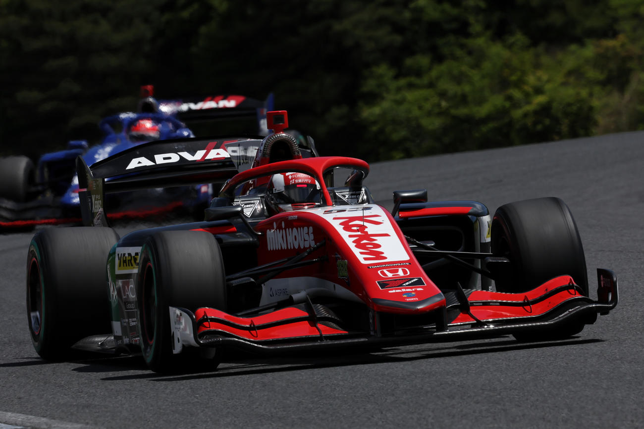 スーパーフォーミュラ第2戦でフリー走行を行うJuju