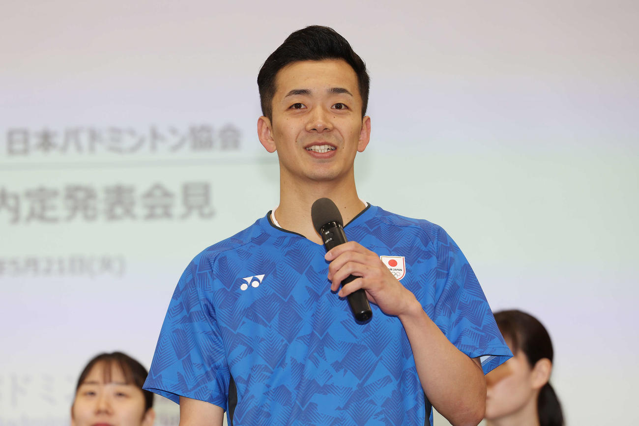 バドミントン日本代表内定会見で意気込みを語る西本（撮影・宮地輝）