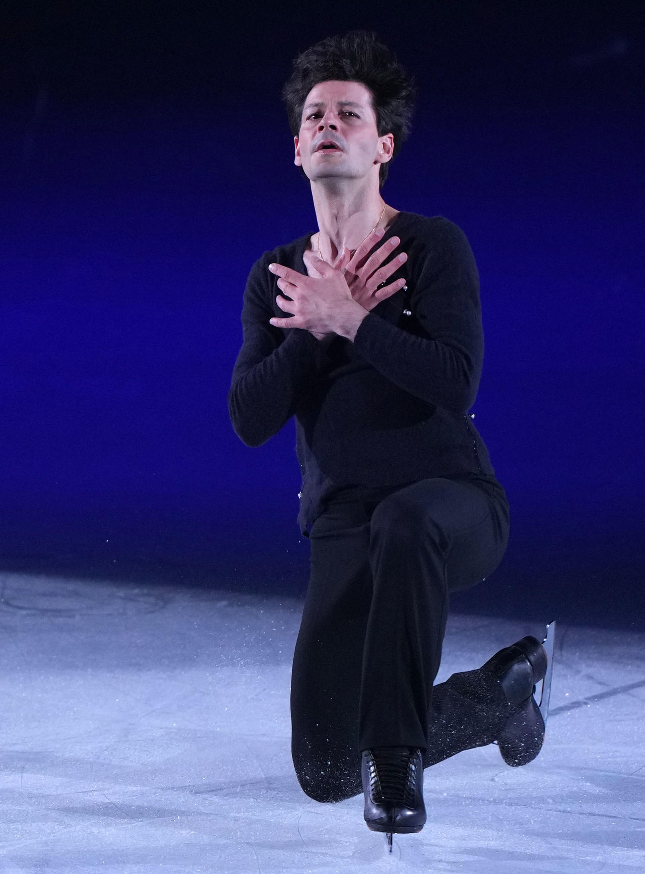 ファンタジーオンアイス2024で演技するステファン・ランビエル（撮影・横山健太）