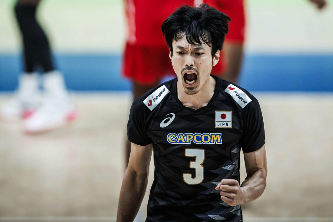 得点を喜ぶ深津旭弘（C）FIVB
