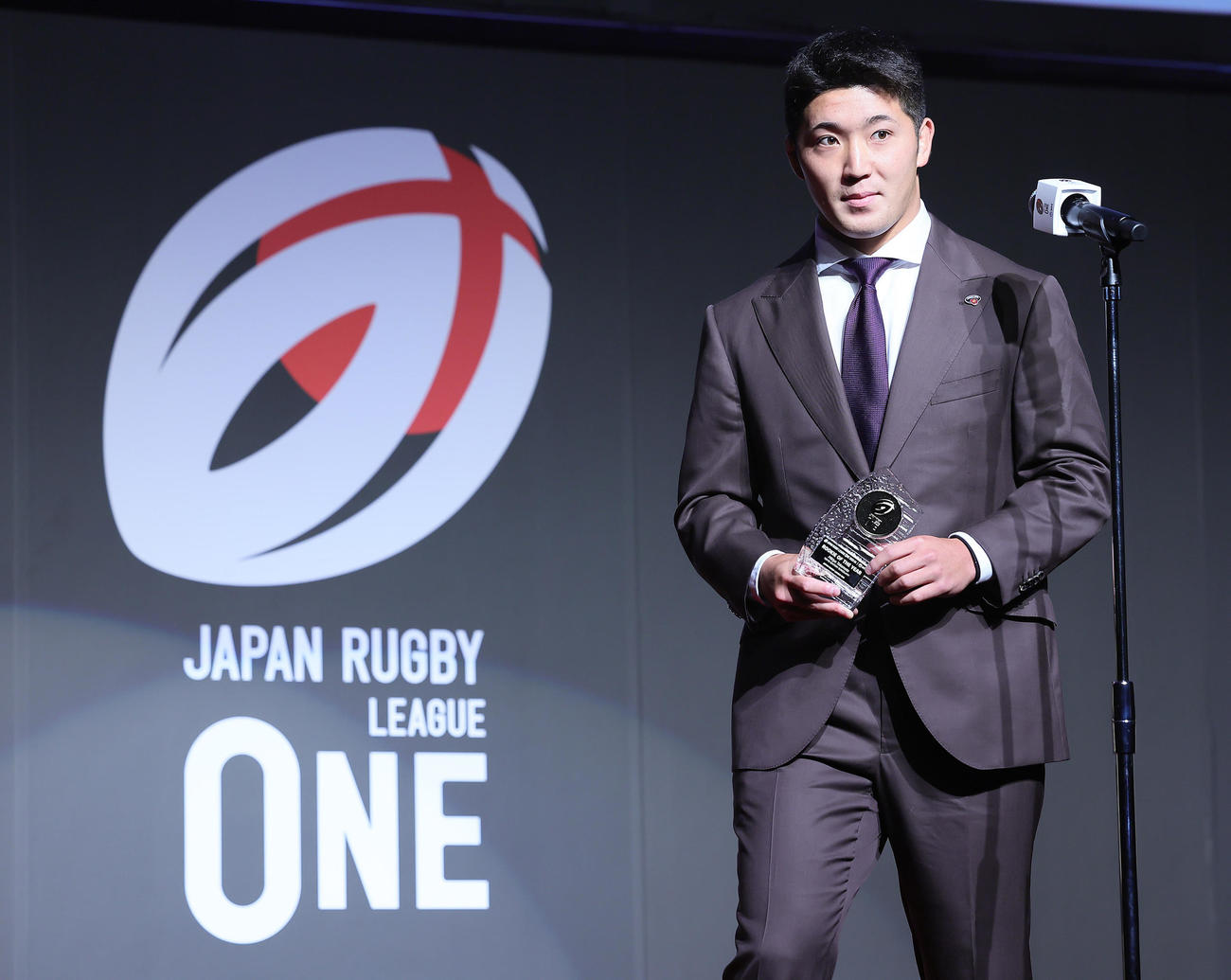 新人賞を受章した東京SG高本（撮影・足立雅史）