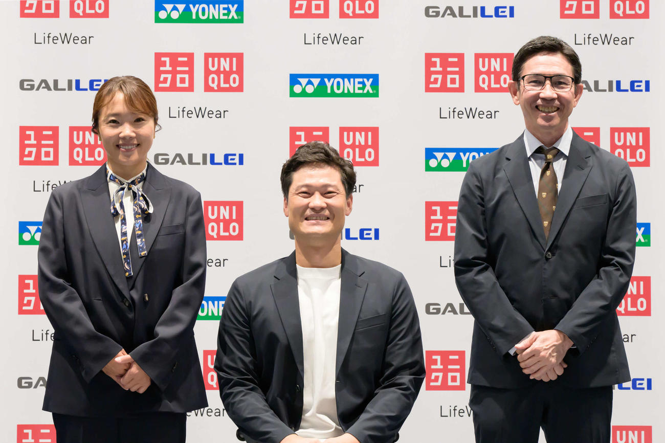 「ユニクロ全日本ジュニアテニス選手権2024」のアンバサダー就任を発表した国枝慎吾氏（中央）