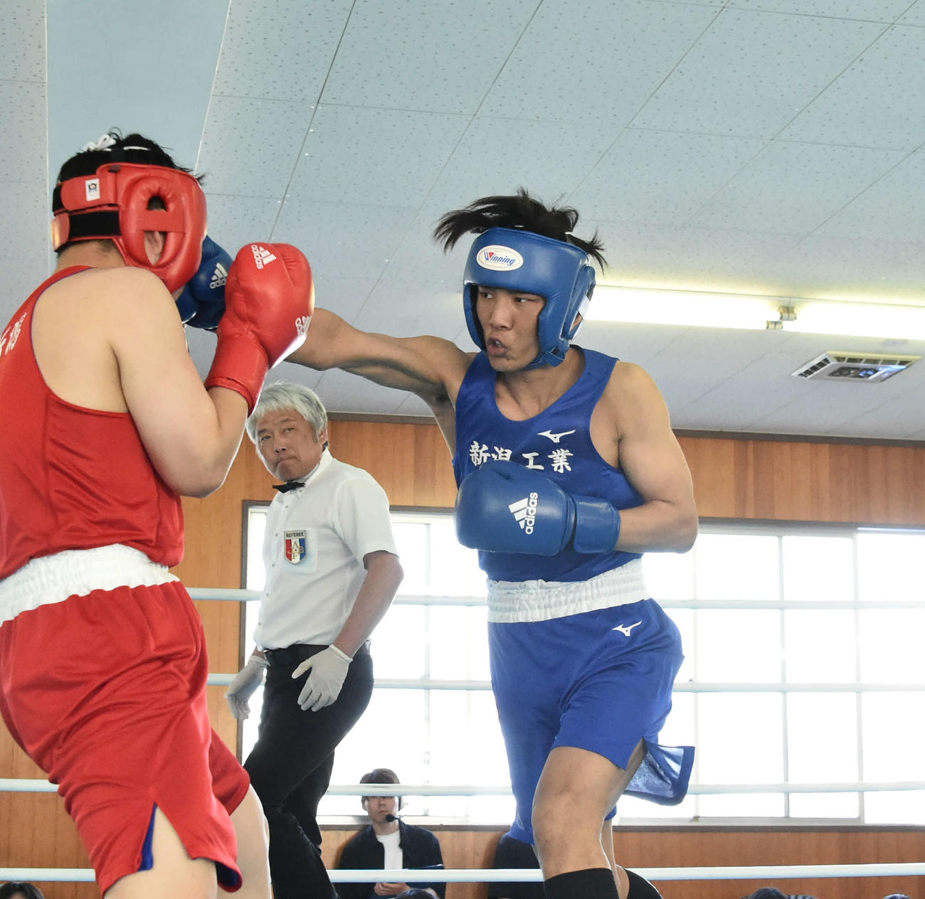 新潟工・西沢の右ストレートがヒット