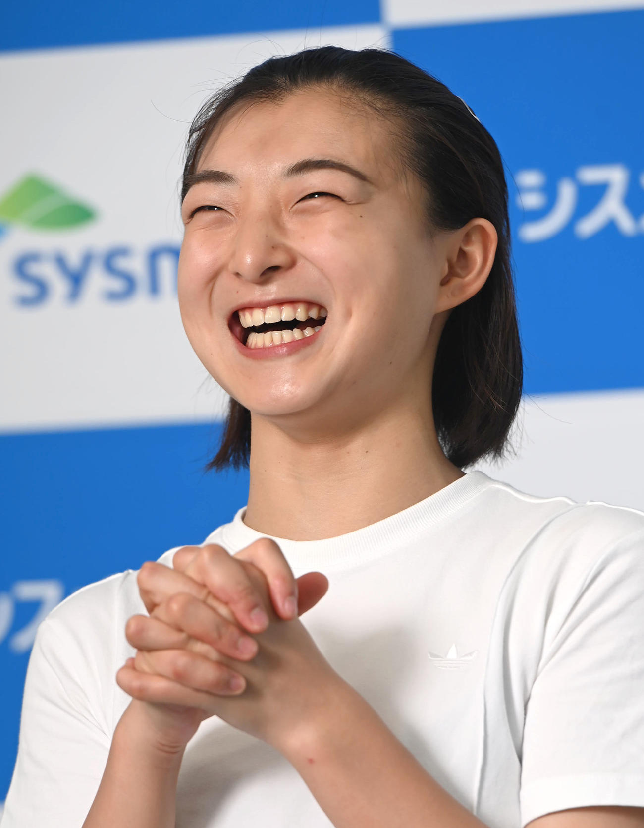 合同練習の感想を話す坂本花織（撮影・石井愛子）