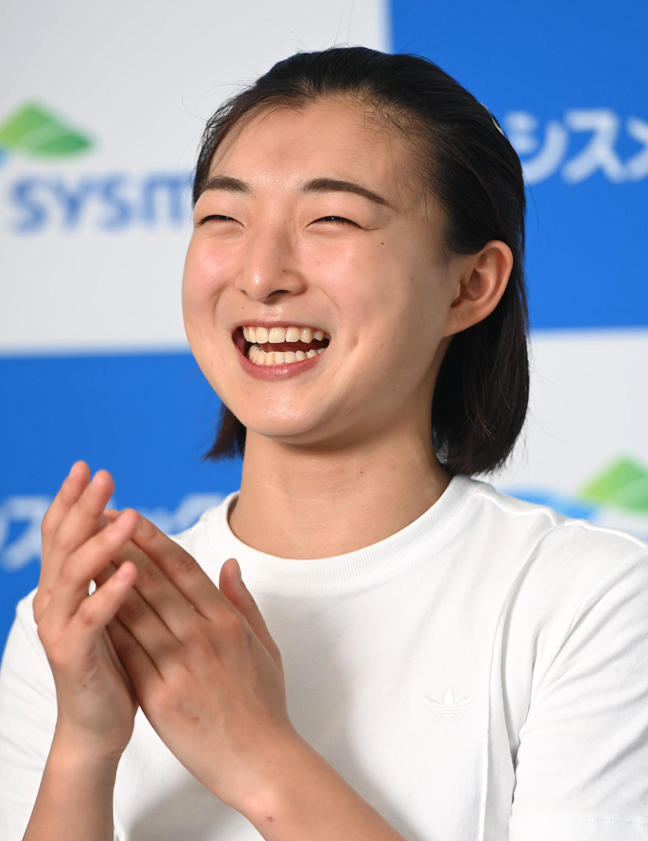 合同練習の感想を話す坂本花織（撮影・石井愛子）