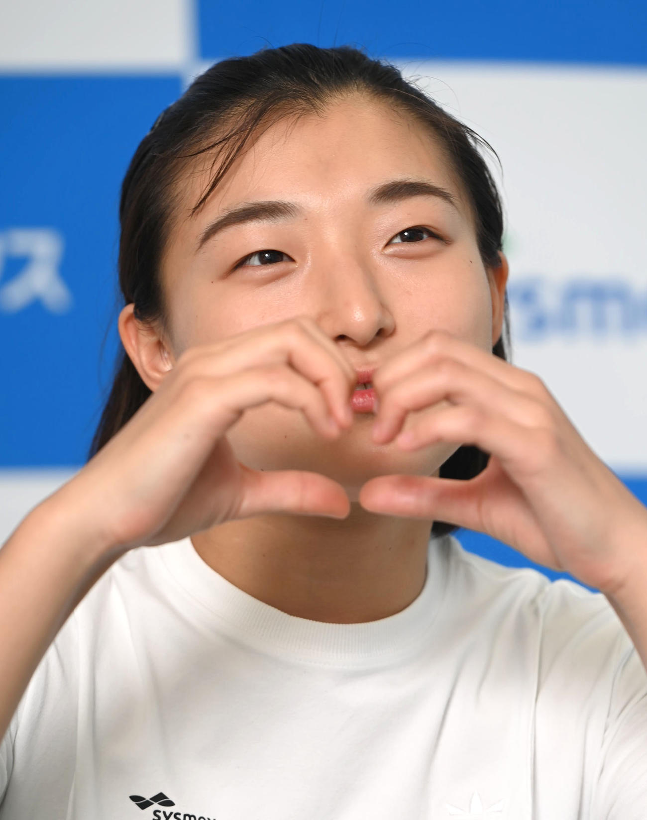 合同練習の感想を話す坂本花織（撮影・石井愛子）