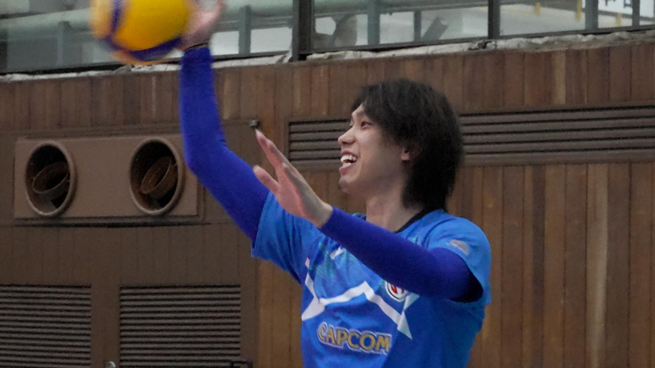 練習中に笑顔を見せる大宅真樹（C）JVA