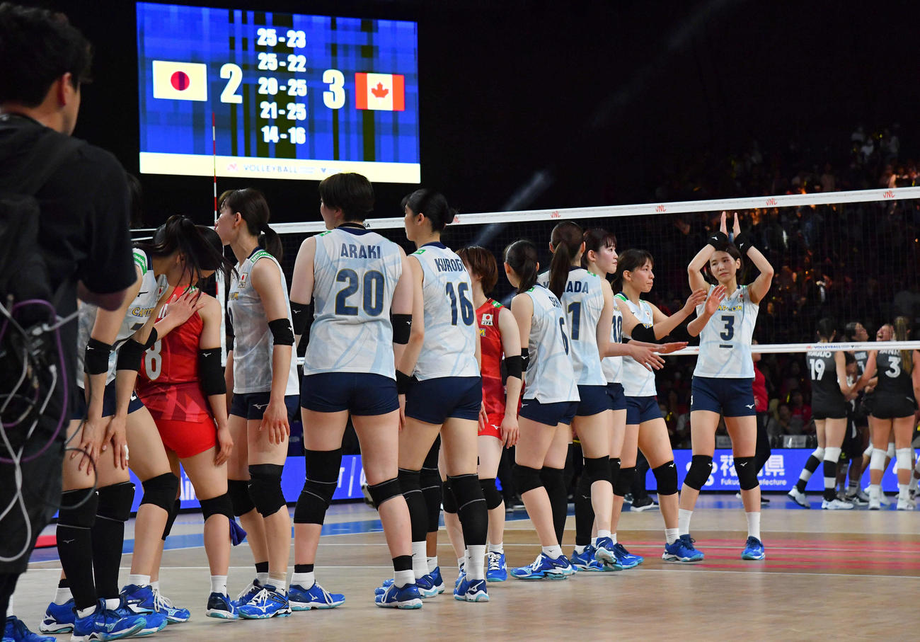 日本対カナダ　カナダに敗れたバレー女子日本代表（2024年6月13日撮影）