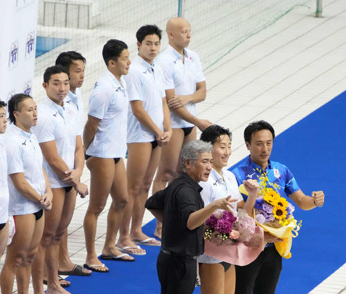 水球】“監督・吉川晃司”効果で満員！「命がもっと燃える」パリ五輪へ