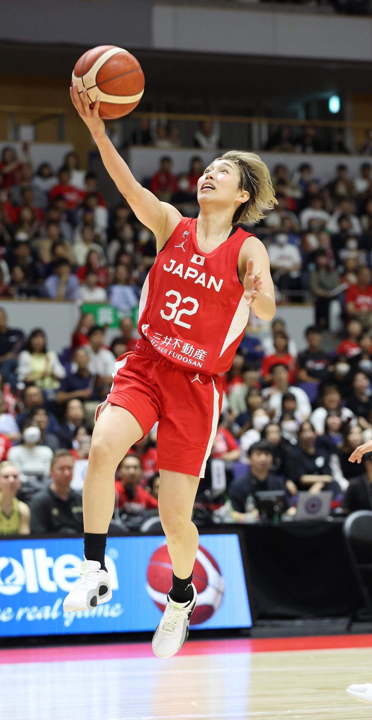 日本対オーストラリア　第4Q、シュートを決める宮崎（撮影・佐藤翔太）