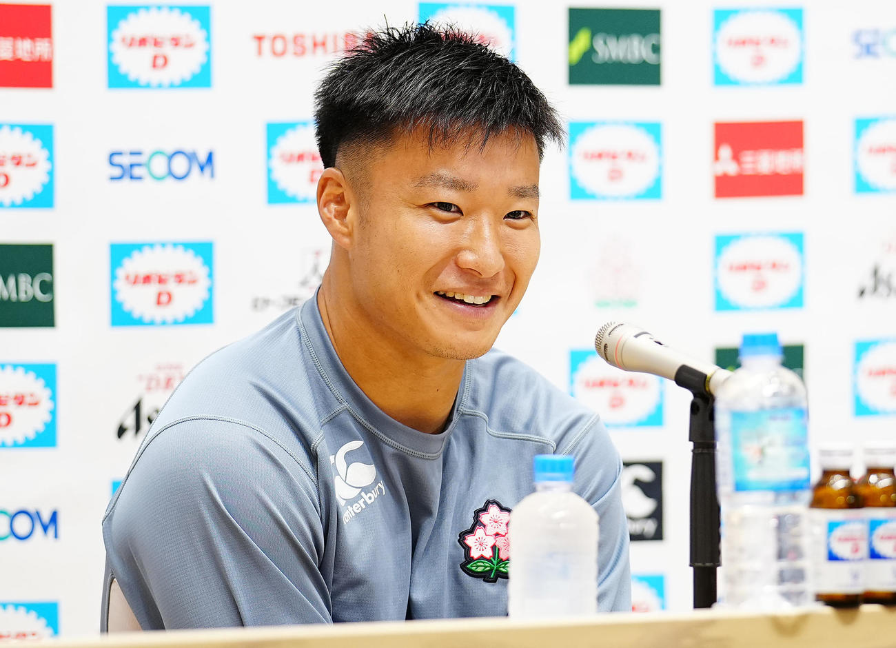 前日会見に臨む日本の斎藤（撮影・垰建太）