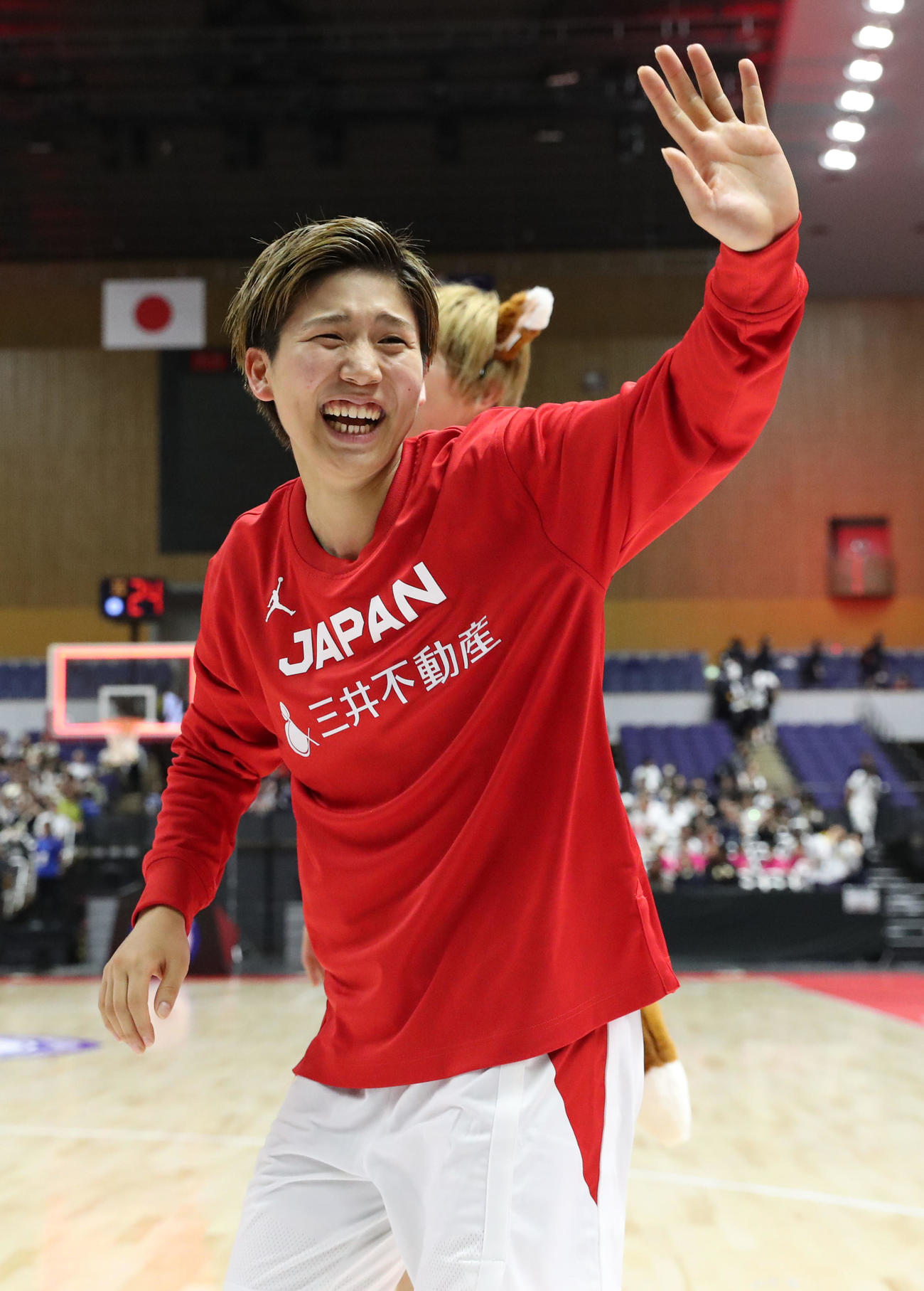 日本対オーストラリア　笑顔で引き揚げる町田（撮影・佐藤翔太）