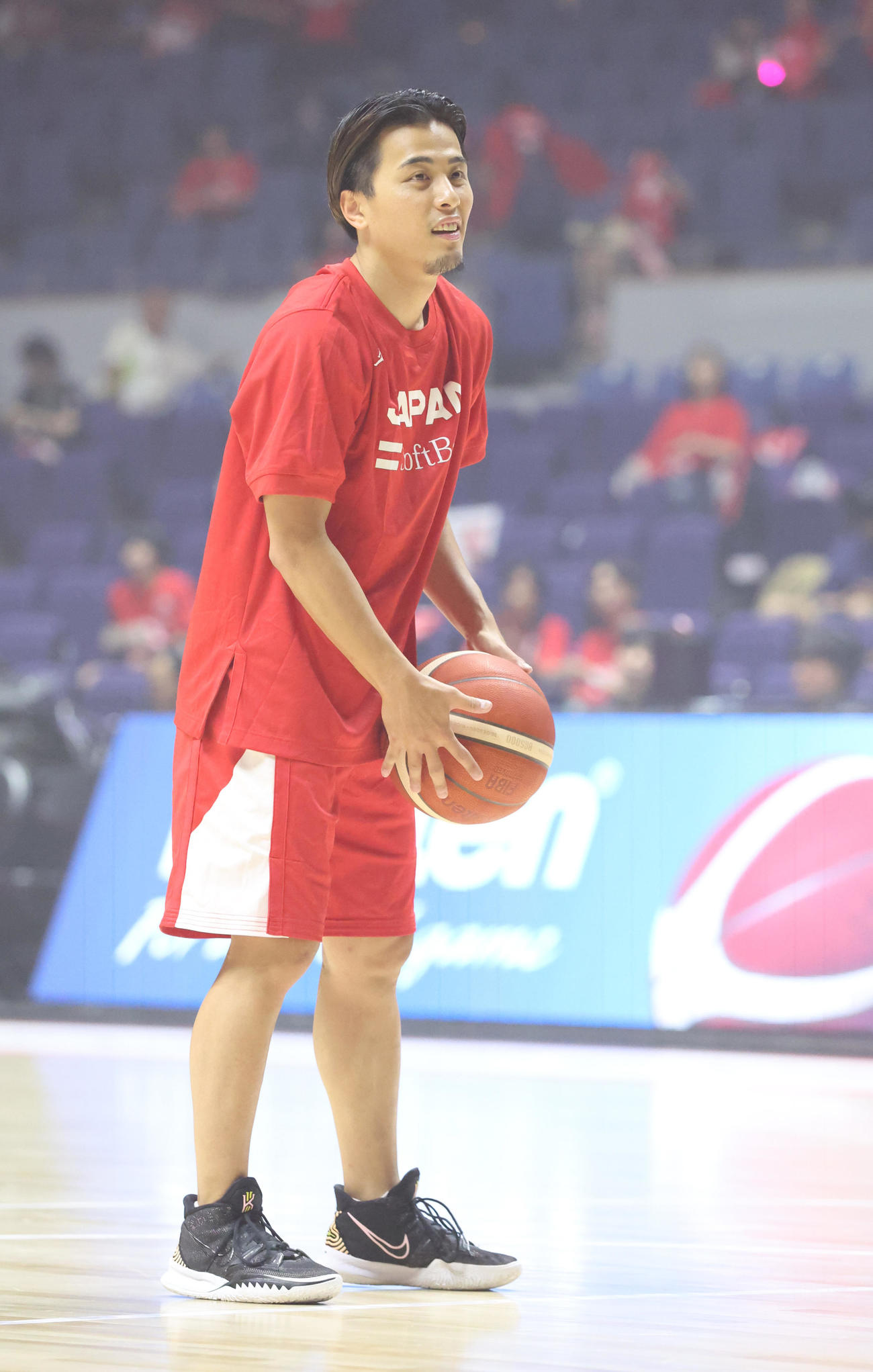 日本対オーストラリア　試合前、練習をする富樫（撮影・佐藤翔太）