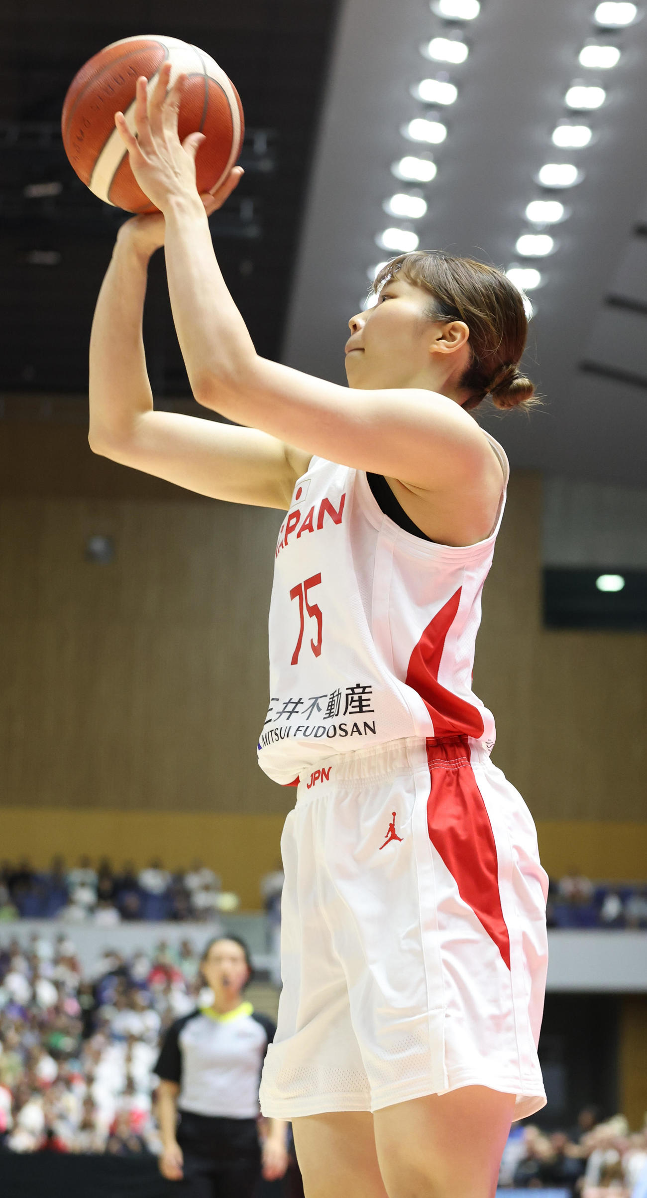日本対オーストラリア　第2Q、3点シュートを決める東藤（撮影・佐藤翔太）
