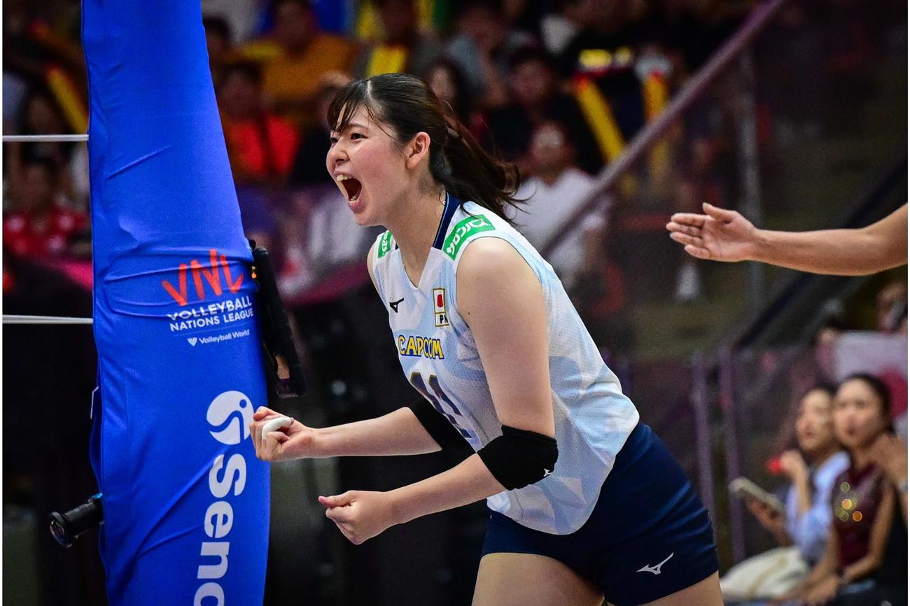 日本対イタリア　雄たけびをあげる山田（C）FIVB