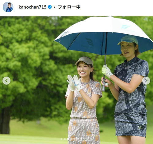 マイコさん。脚が長い」狩野舞子さん、ミニスカートのゴルフウエア姿