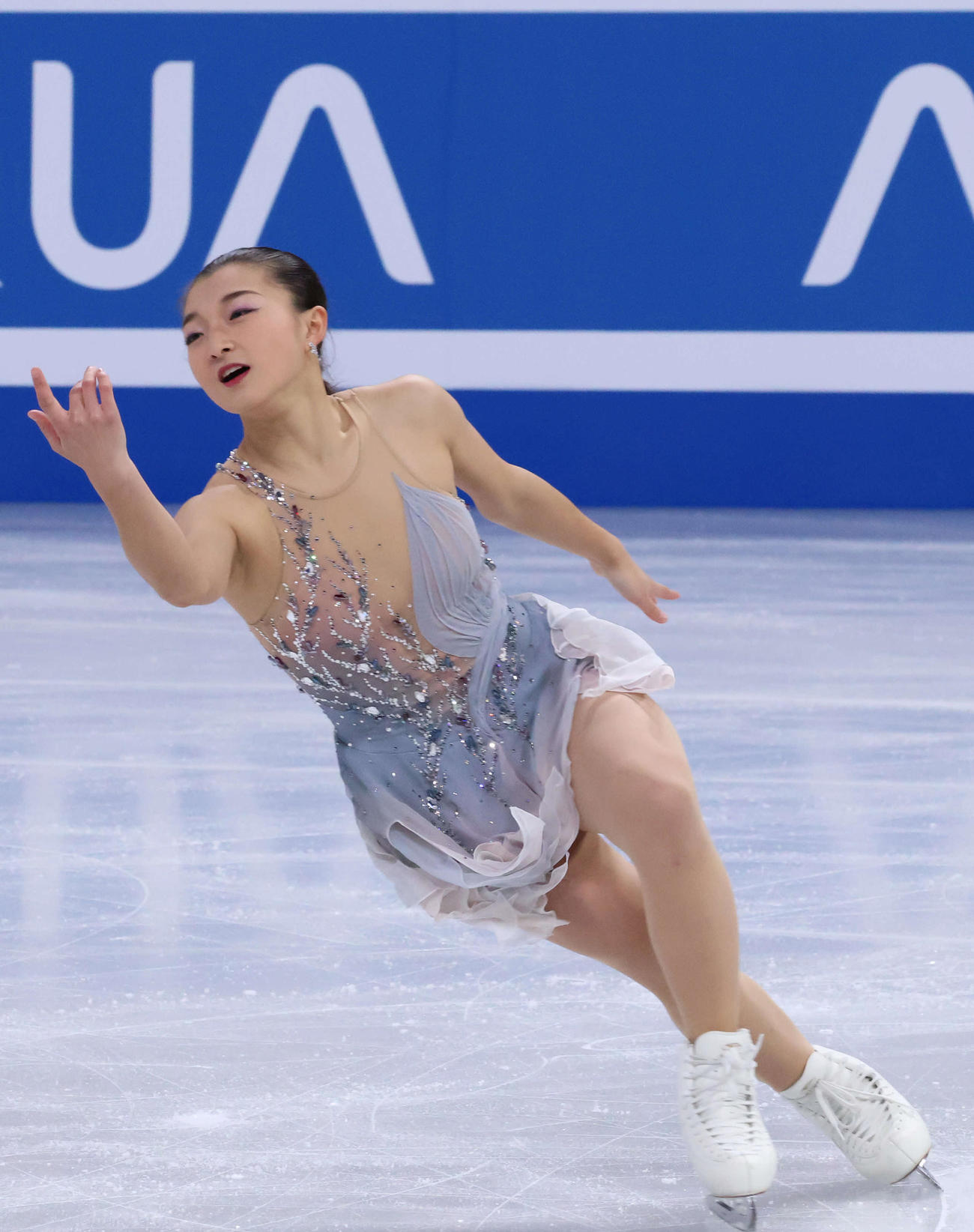 世界選手権で演技をする坂本（2024年3月20日撮影）