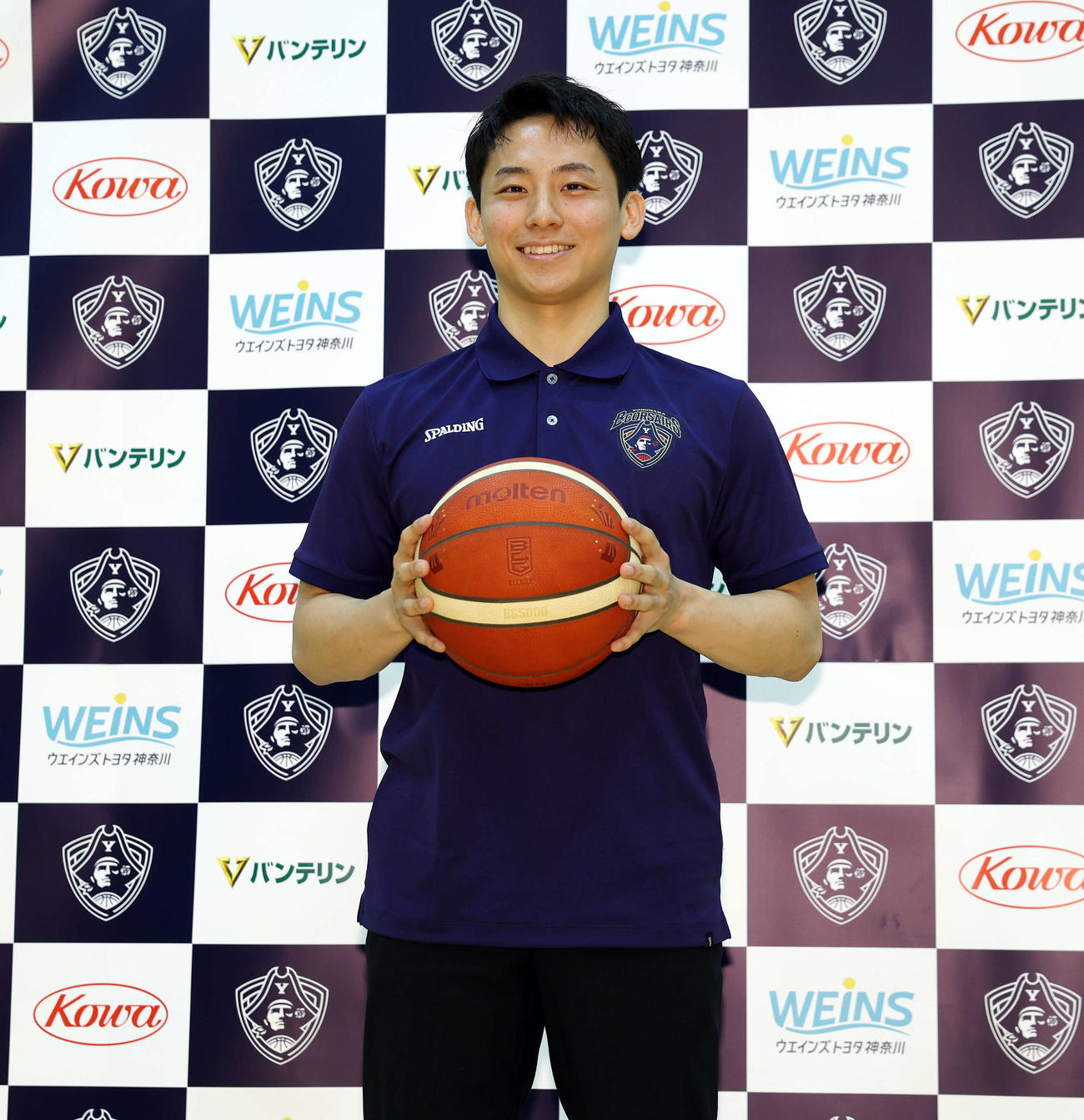NBAグリズリーズとのエグジビット10契約に合意し笑顔を見せる横浜BC河村（撮影・宮地輝）