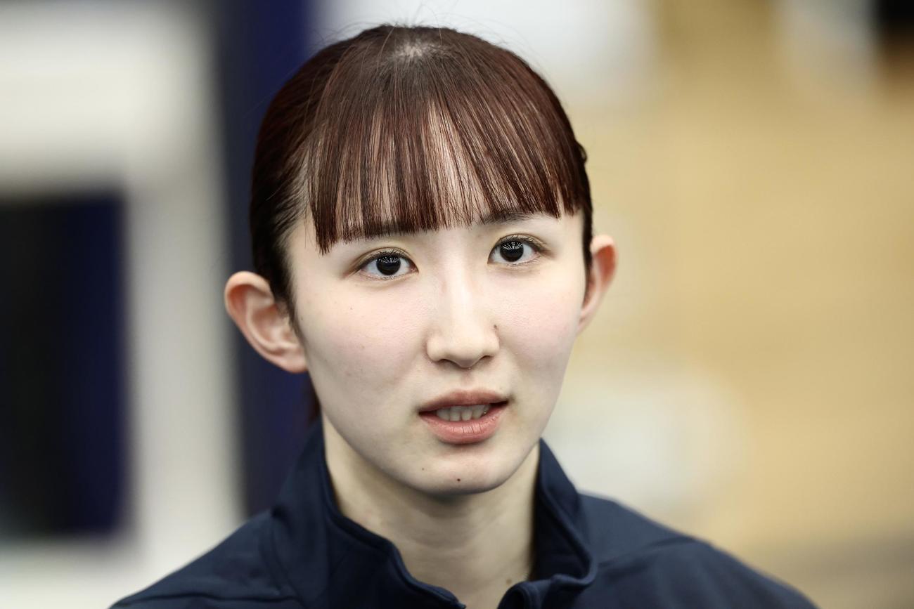 記者の質問に答える女子日本代表の早田（撮影・河田真司）
