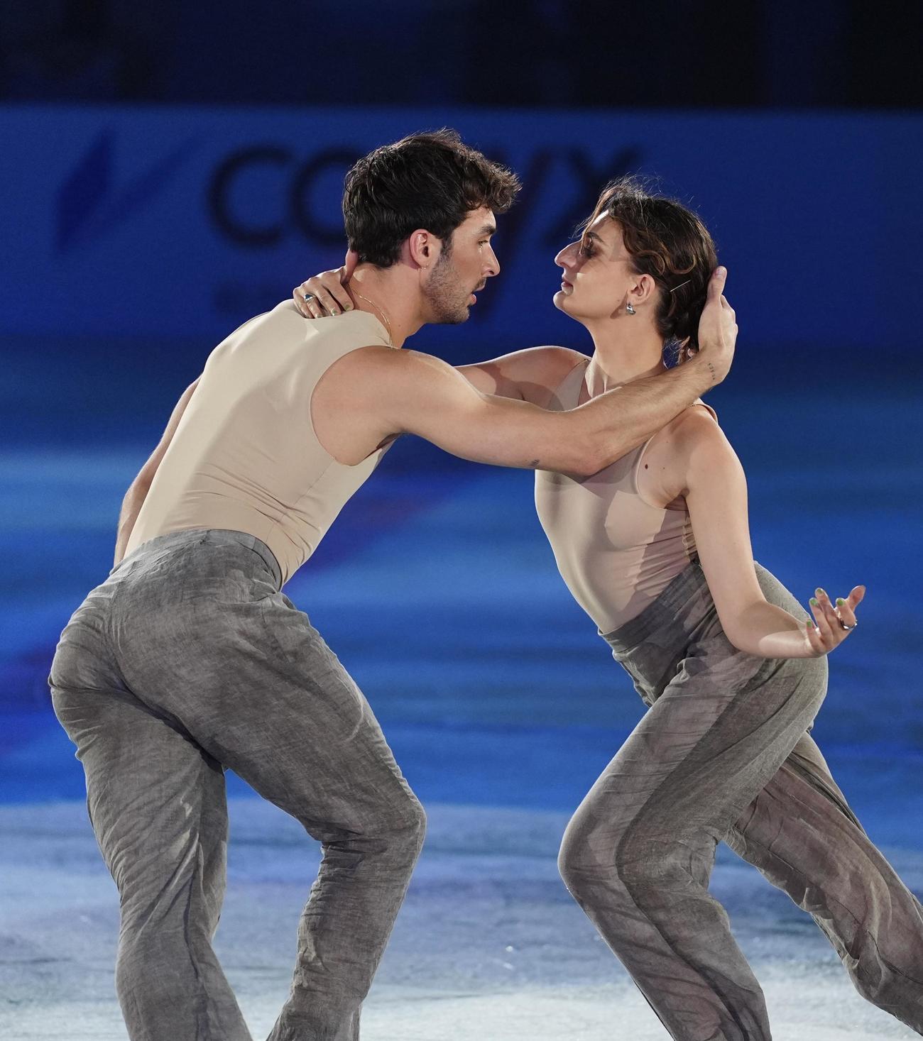 THE ICE愛知公演で華麗に舞うガブリエラ・パパダキス（右）ギヨーム・シゼロン組（C）THE ICE 2024
