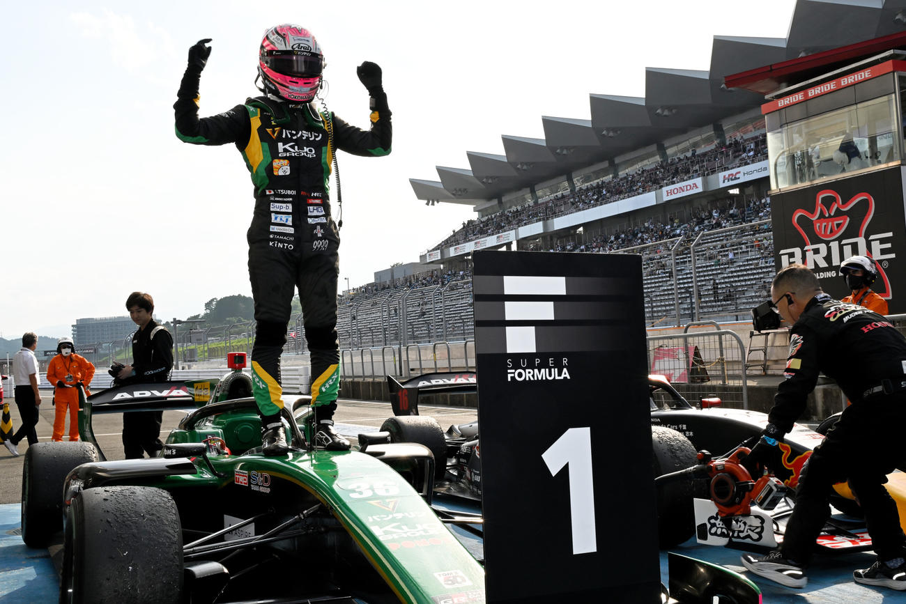 富士スピードウェイで行われたスーパーフォーミュラ第4戦で今季初、通算3勝目を挙げた坪井翔（JRP提供）