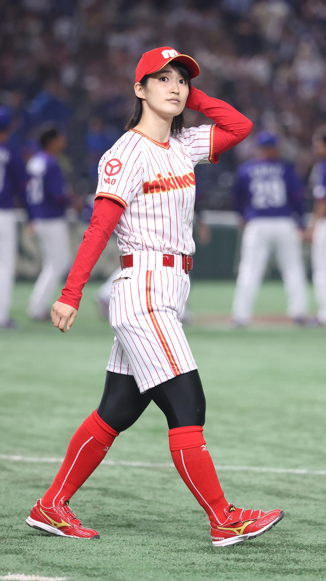 21日、東京ガス対ミキハウス戦でミキハウスのダイヤモンドサポ－ターを務めた
清水希容さん