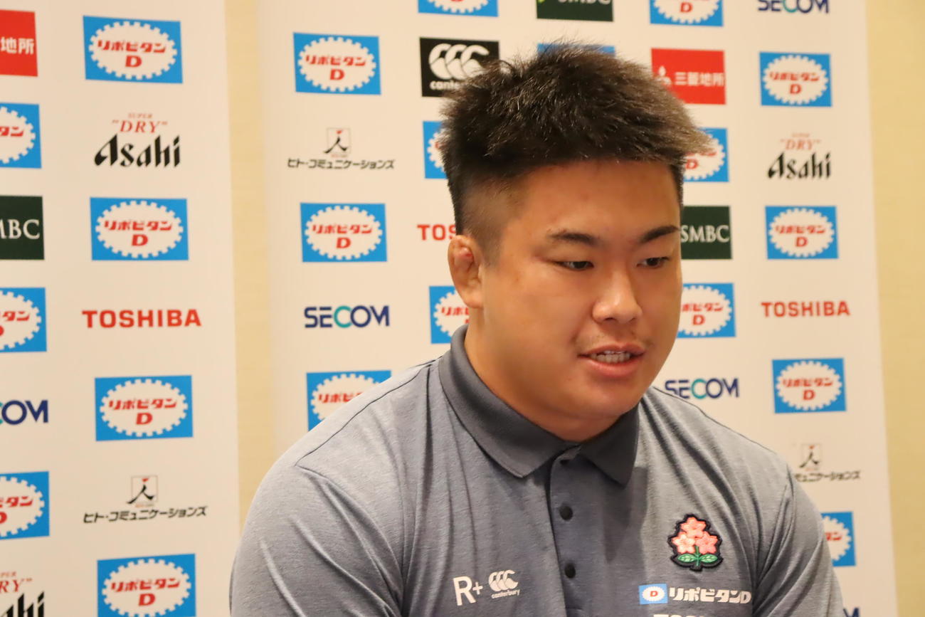 カナダ戦に向けて思いを語る日本代表プロップ竹内柊平（C）JRFU