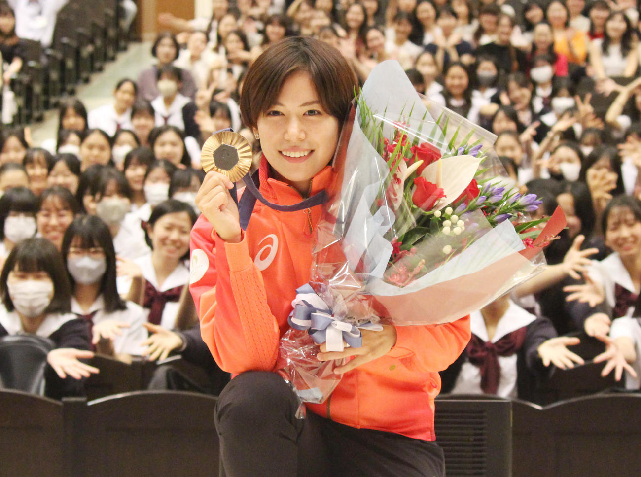 東洋英和女学院でセレモニーに参加した宮脇（撮影・勝部晃多）