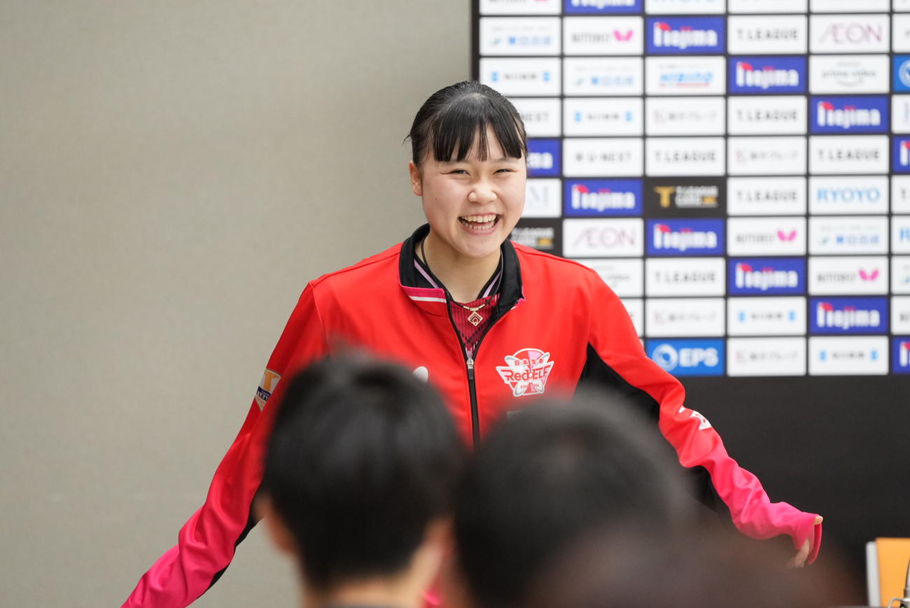 試合後の記者会見を終えリラックスした表情を見せる日本生命竹谷