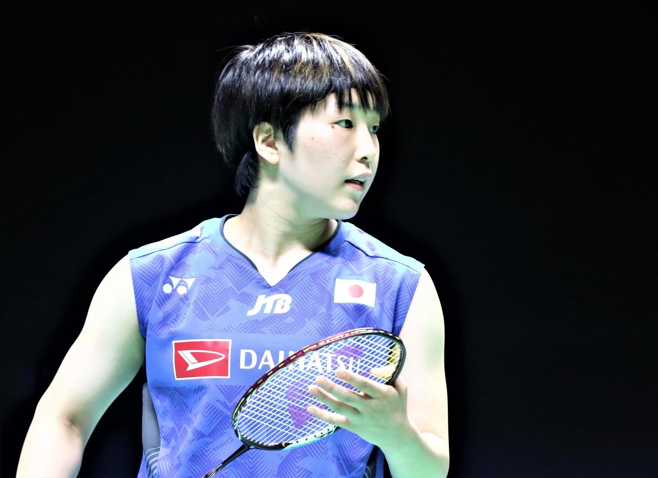 バドミントン　ジャパン・オープン女子シングルス決勝でプレーする山口（撮影・藤塚大輔）