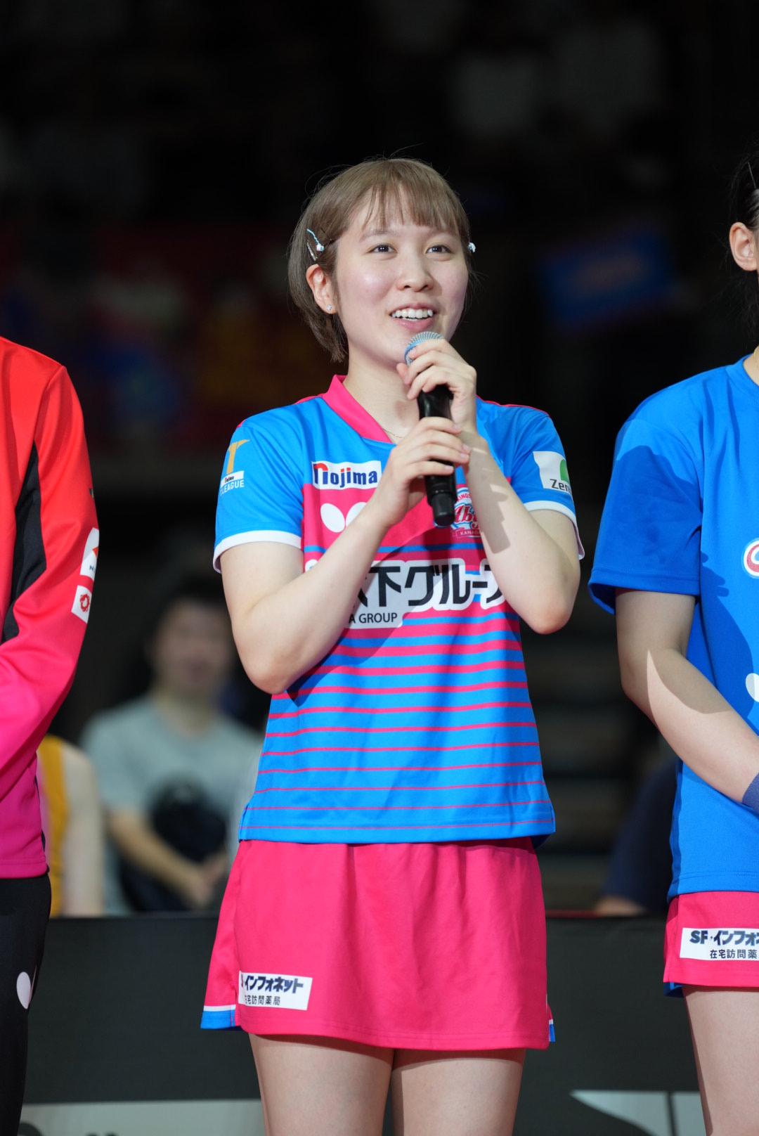 ノジマTリーグ7季目女子開幕戦、神奈川対日本生命　Tリーグ特別表彰を受賞した平野（撮影・小沢裕）